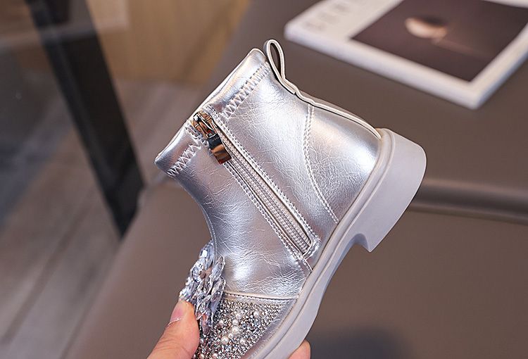 2025Korean Version Soft-Soled Princess Boots Big Children New Year Baby Girl Single Boots Patent Leather Upper Material Autumn