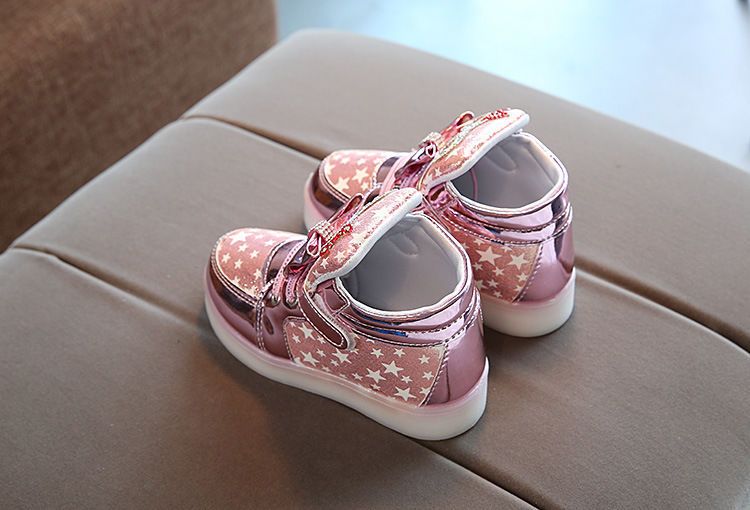 Korean version of breathable magic flashing light small and medium children shoes princes Shoes sports children's shoes
