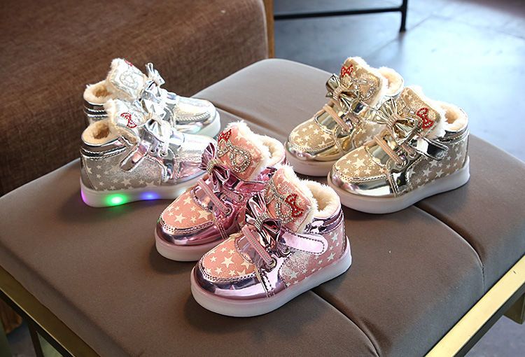 Korean version of breathable magic flashing light small and medium children shoes princes Shoes sports children's shoes