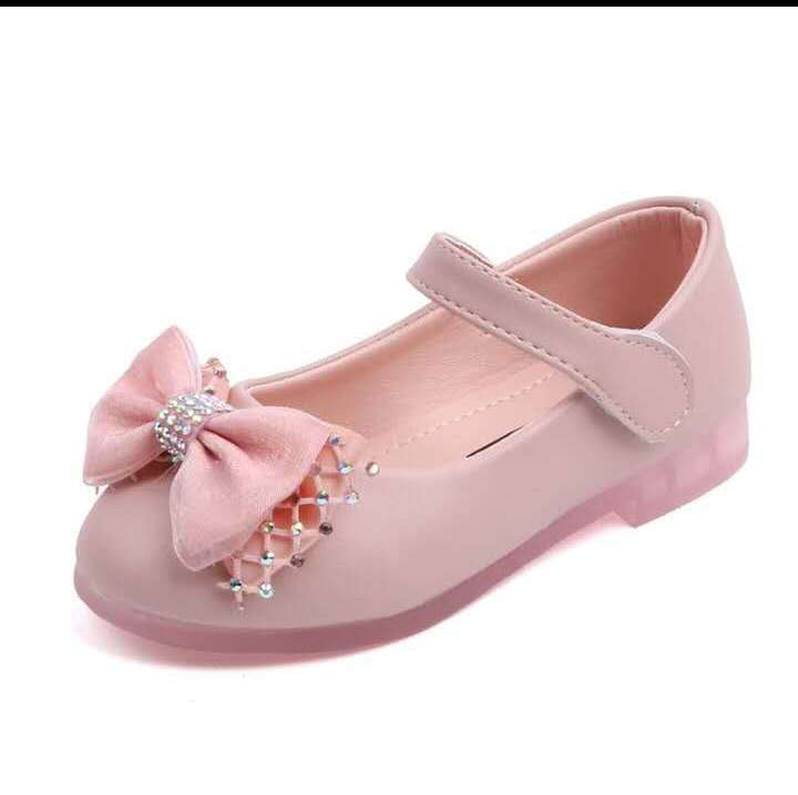 New Korean girl's princess shoes stylish crystal soft soles bright sliced bow dance shoes on trend
