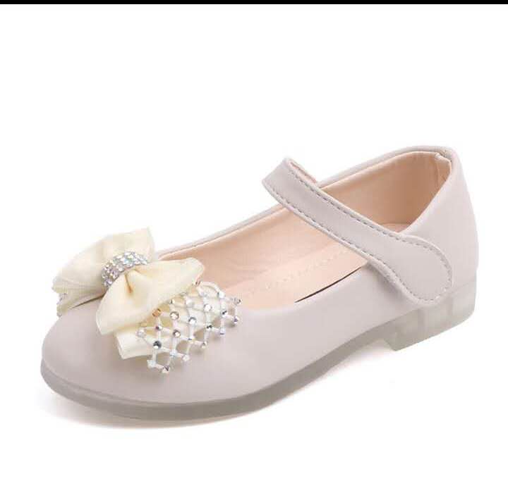 New Korean girl's princess shoes stylish crystal soft soles bright sliced bow dance shoes on trend