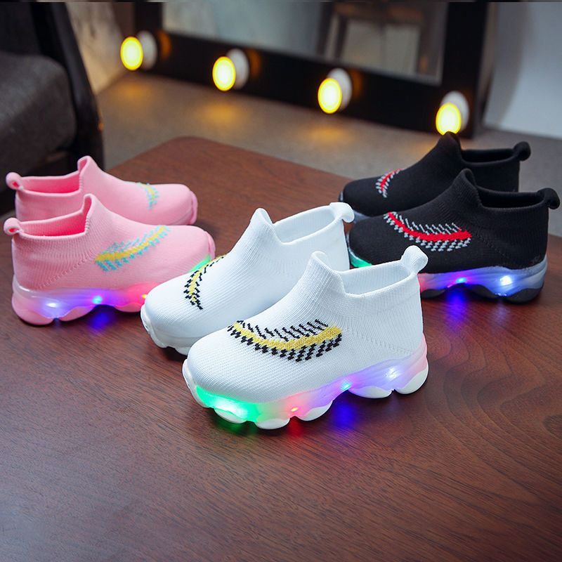 New Unisex children's shoes stylish crystal soft soles bright sliced bow dance shoes girls/boys' shoes light shoes on trend