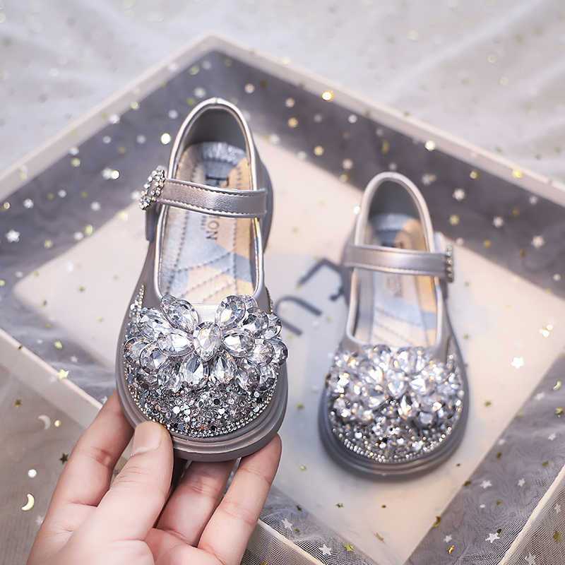 Princess crystal shoes 2025 summer new girls' shoes soft-heeled crystal shoes water diamond children's shoes