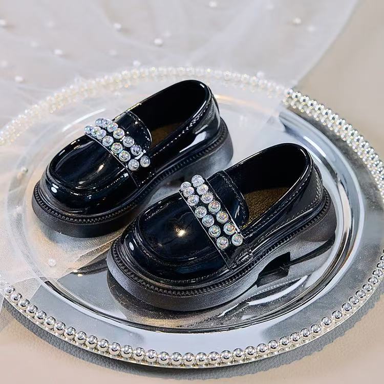 Girls' leather shoes 2025 autumn new style children's baby performance shoes British girl anti-slip black princess shoes
