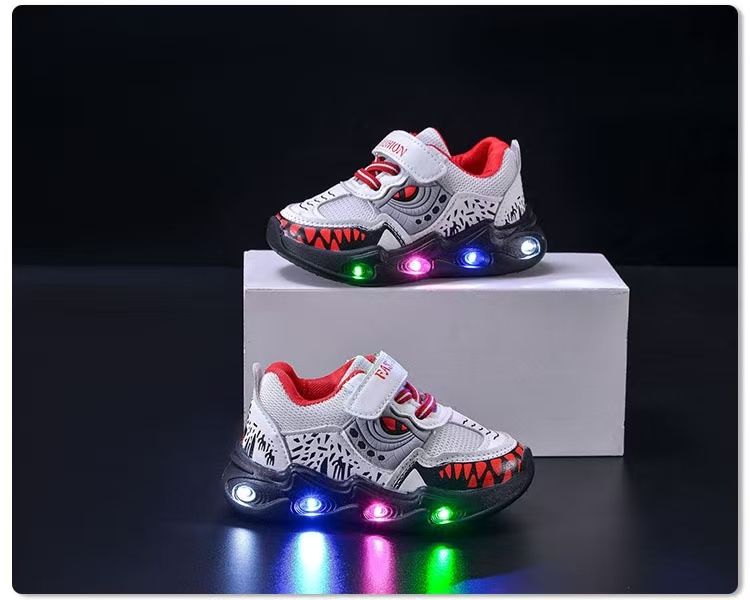 Spring and autumn new children's sports shoes leather surface LED luminous children's shoes sports casual shoes