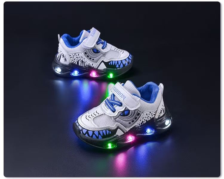Spring and autumn new children's sports shoes leather surface LED luminous children's shoes sports casual shoes