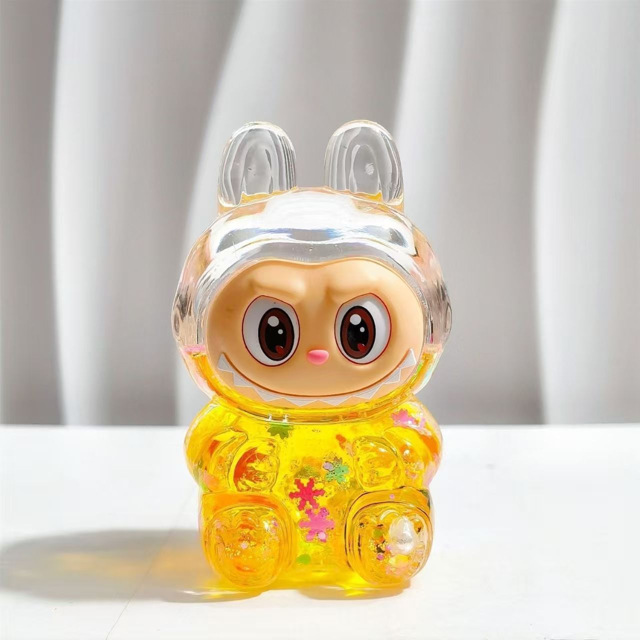 【 3300+people purchase within a week 】 New Labu Cute Oil Flowing Sand Flash Ornament Super Cute Explosive Flash Cartoon Gift Ornament Perfect for Girlfriend