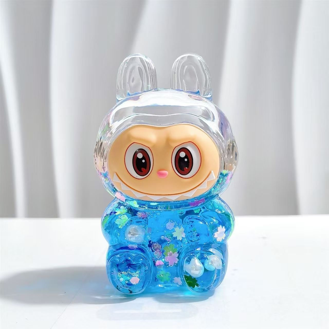 【 3300+people purchase within a week 】 New Labu Cute Oil Flowing Sand Flash Ornament Super Cute Explosive Flash Cartoon Gift Ornament Perfect for Girlfriend