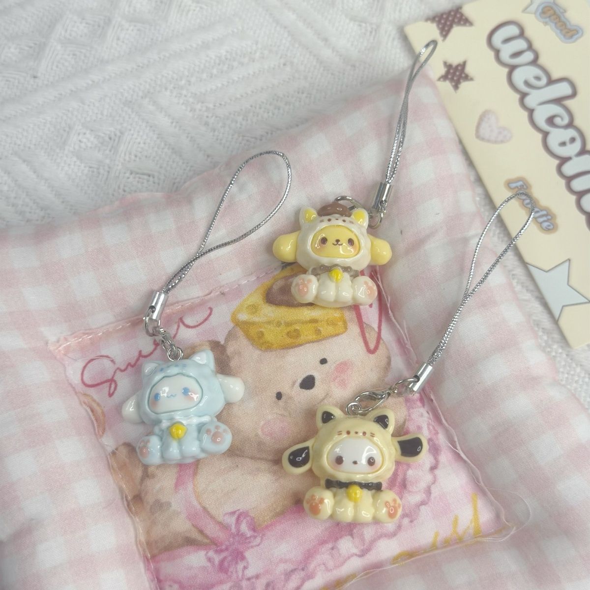 【 3.3w people repurchase 】 Get 6 new cute Sanrio KT mobile phone chains, keychains, sweet girl phone ropes, cartoon couple ornaments at once