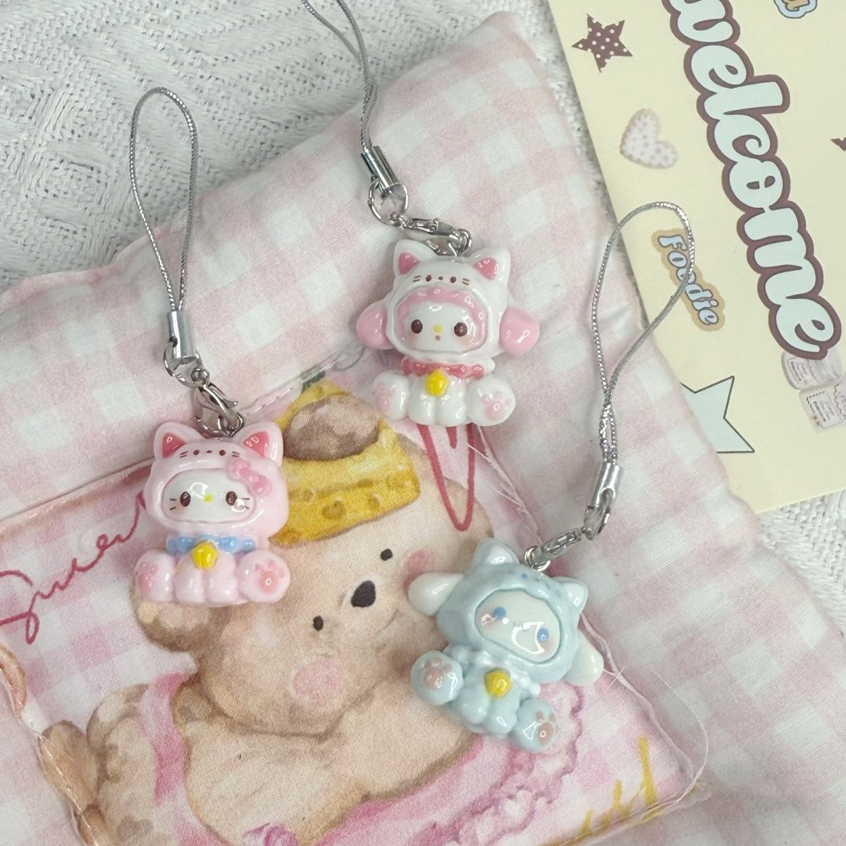 【 3.3w people repurchase 】 Get 6 new cute Sanrio KT mobile phone chains, keychains, sweet girl phone ropes, cartoon couple ornaments at once
