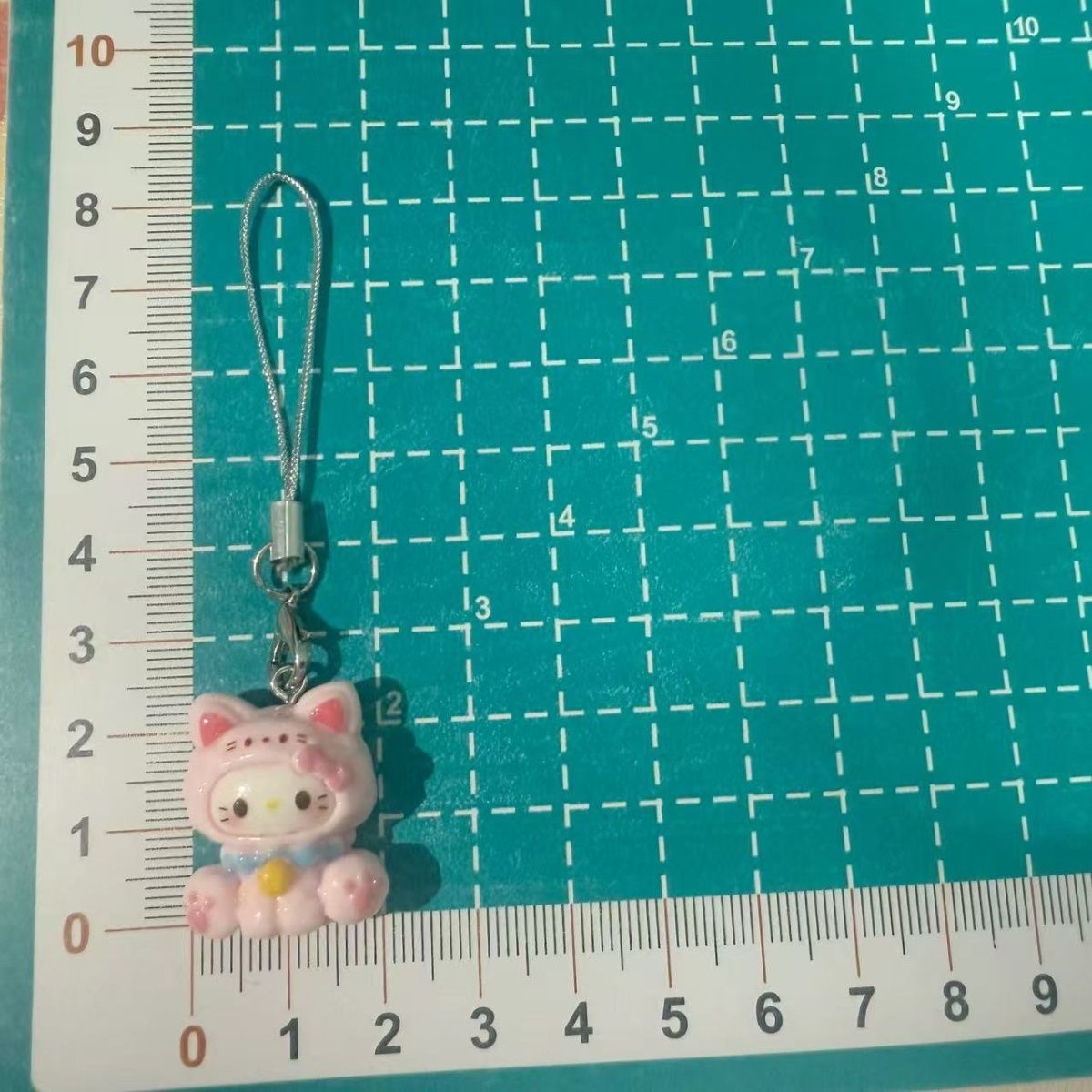 【 3.3w people repurchase 】 Get 6 new cute Sanrio KT mobile phone chains, keychains, sweet girl phone ropes, cartoon couple ornaments at once
