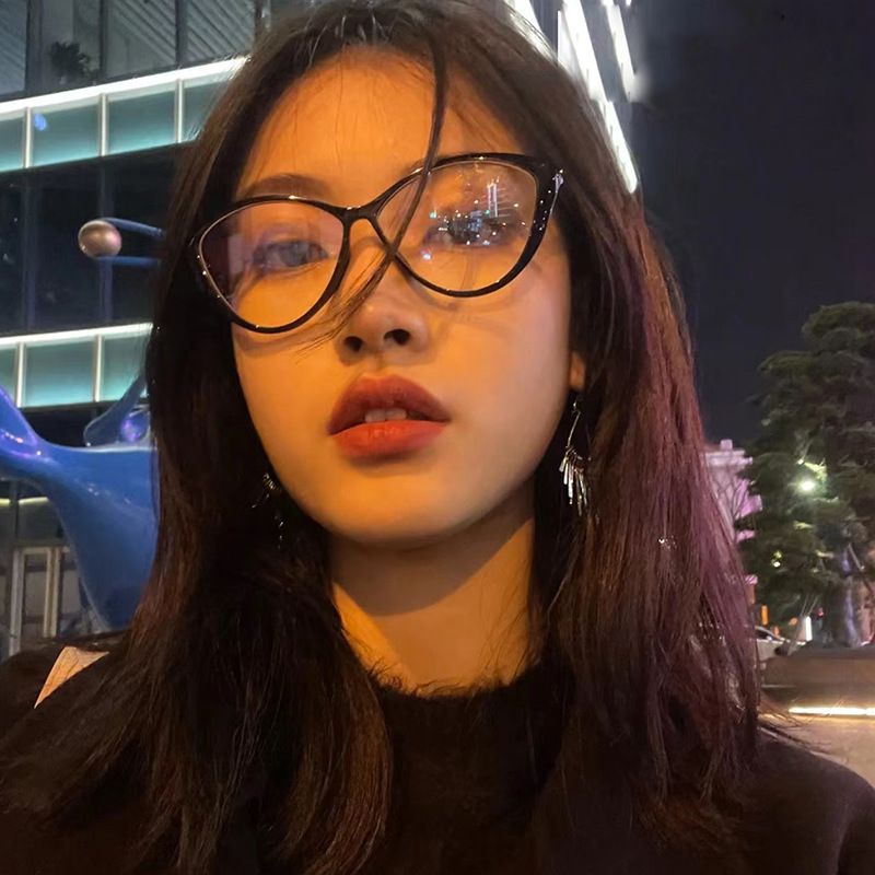 Large-framed cat-eye glasses Blue Light Glasses Women VintageComputer Men Eyeglasses Plain Frame Gaming Spectacles Blue light Glasses Eyewear