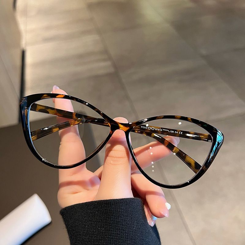Large-framed cat-eye glasses Blue Light Glasses Women VintageComputer Men Eyeglasses Plain Frame Gaming Spectacles Blue light Glasses Eyewear
