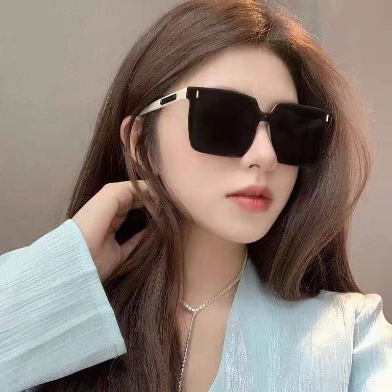 Fashion trend: Rice nail sunglasses, UV protection, male and female couple glasses, personality, one-piece large frame, square frame sunglasses
