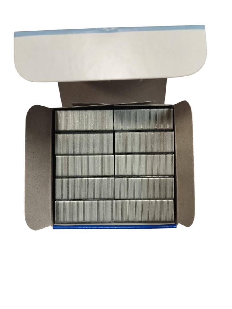 Staples 24/6. Used in Stapler Ds-E335, Zinc Coated High Quality Steel Staple.

Made From Rust Resistance Wire.

Heavy Duty & Durable Pins.

Ideal for Offices, Home & School.

5000 Staples