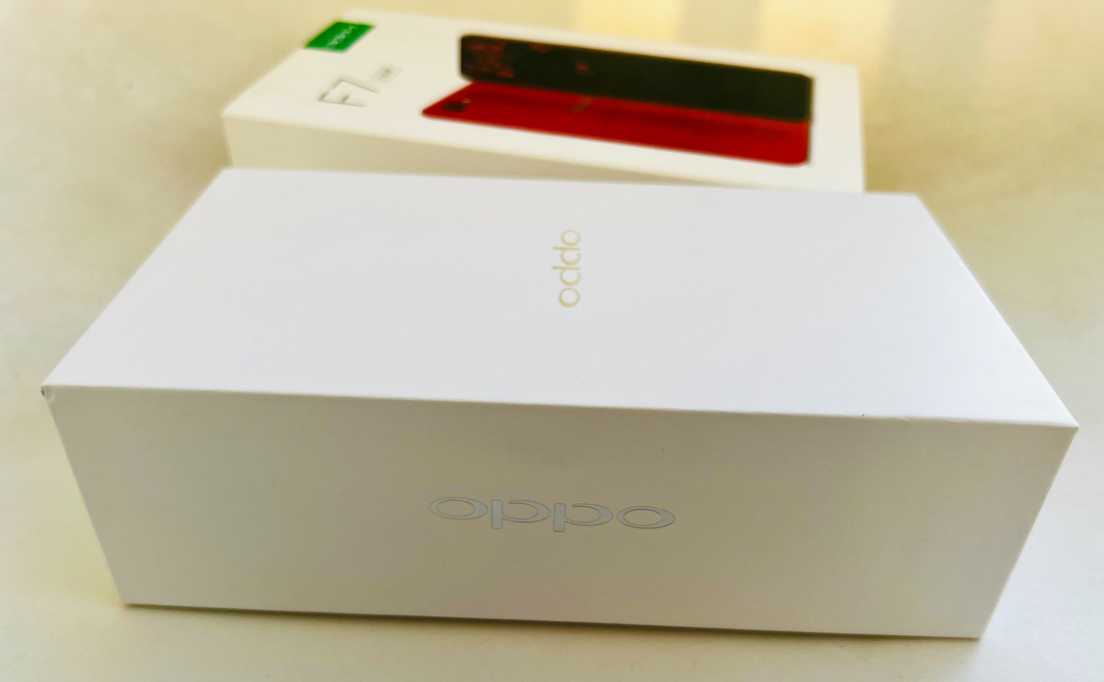 Refurbished OPPO F7 6.2" FHD 6GB RAM 128GB Storage Dual SIM Black & Silver