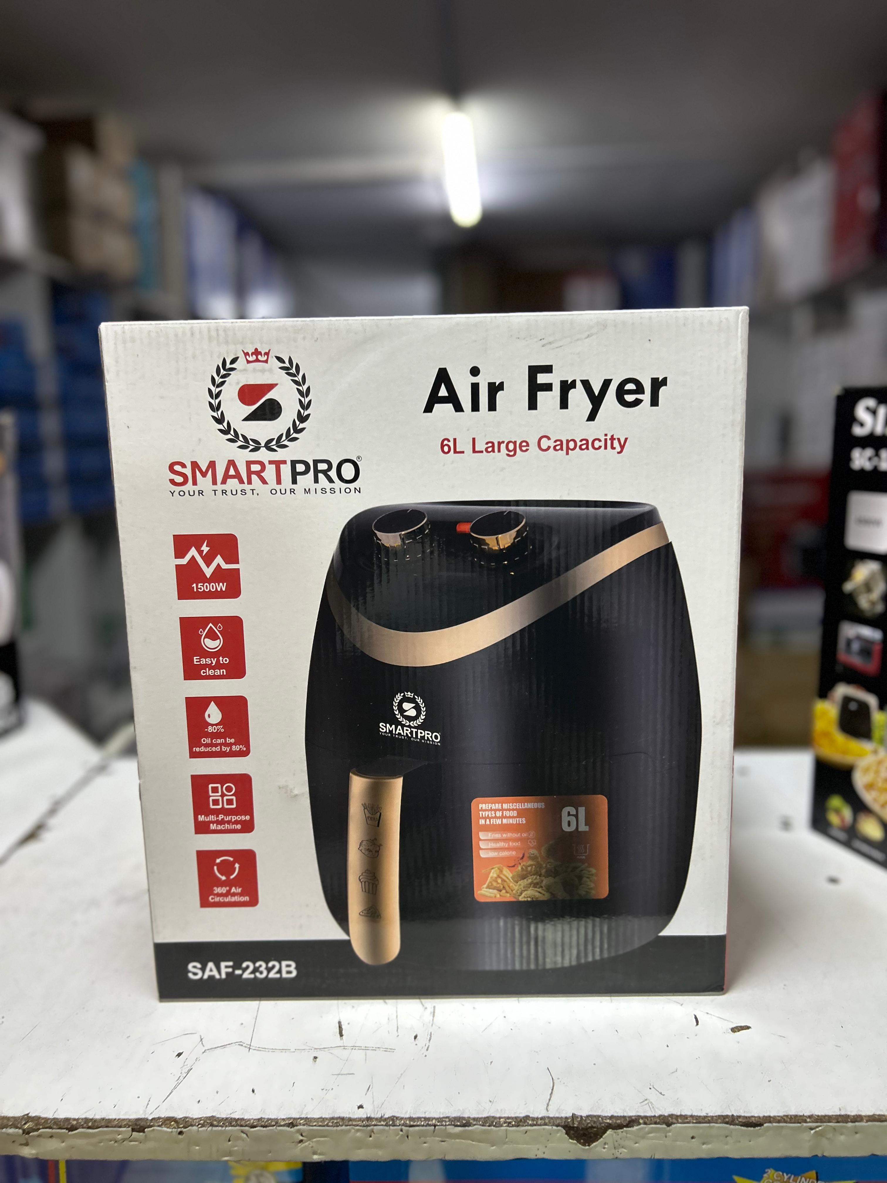 6L SMARTPRO AIR FRYER SAF-232B 1500W MULTI PURPOSE MACHINE 360 DEGREES AIR CIRCULATION TIMMING BUTTON TEMP BUTTON BLACK IN COLOR WITH A TOUCH OF GOLD (LUXURY LOOK) 6L SMARTPRO AIRFRYER.