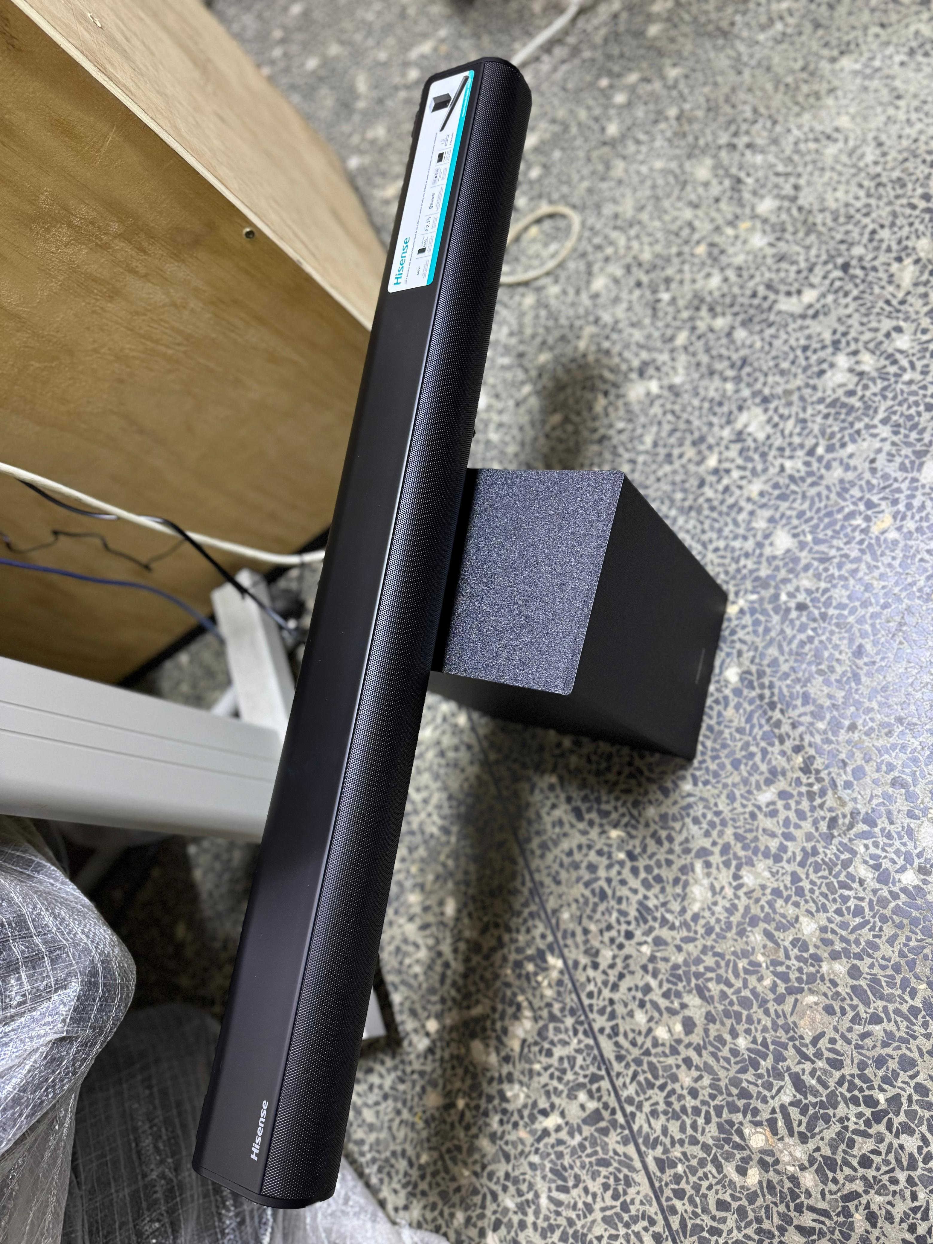 Hisense Sound bar 140 Watts HS1800 Wireless Subwoofer provides rich bass without the hassle of wires, BT ENABLED,HDMI  ARC,USB. Quality Sound Small Bass Sound IDEAL FOR SMALL SPACES/ROOMS. 140 WATTS