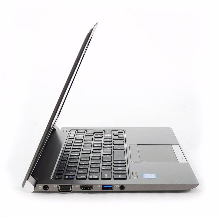 TOSHIBA R63 Refurbished Ultra-Slim Laptop Intel Core i5 7th Gen 8GB RAM 256GB SSD 6-Month Warranty Affordable Performance & Portability good for business and student laptop
