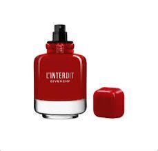 L'Interdit Rouge Ultime a warm, woody floral essence, enriched with recycled cocoa shells and dark smoky notes, complementing the floral