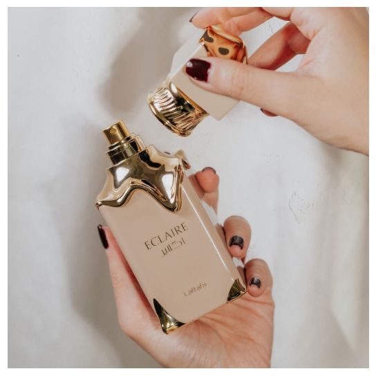 50ml!!! Eclair Perfume Floral Fruity Gourmand Fragrance for Women Top notes are Caramel, Milk and Sugar; Middle notes are Honey and White Flowers; Base notes are Vanilla, Praline and Musk