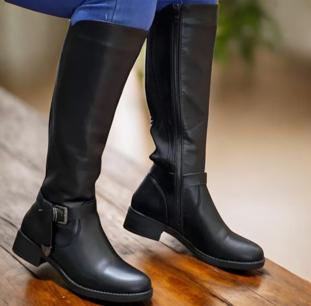 Taiyu Knee Length Leather Boots 🔥🔥🔥🔥 Size 37-41 Black available