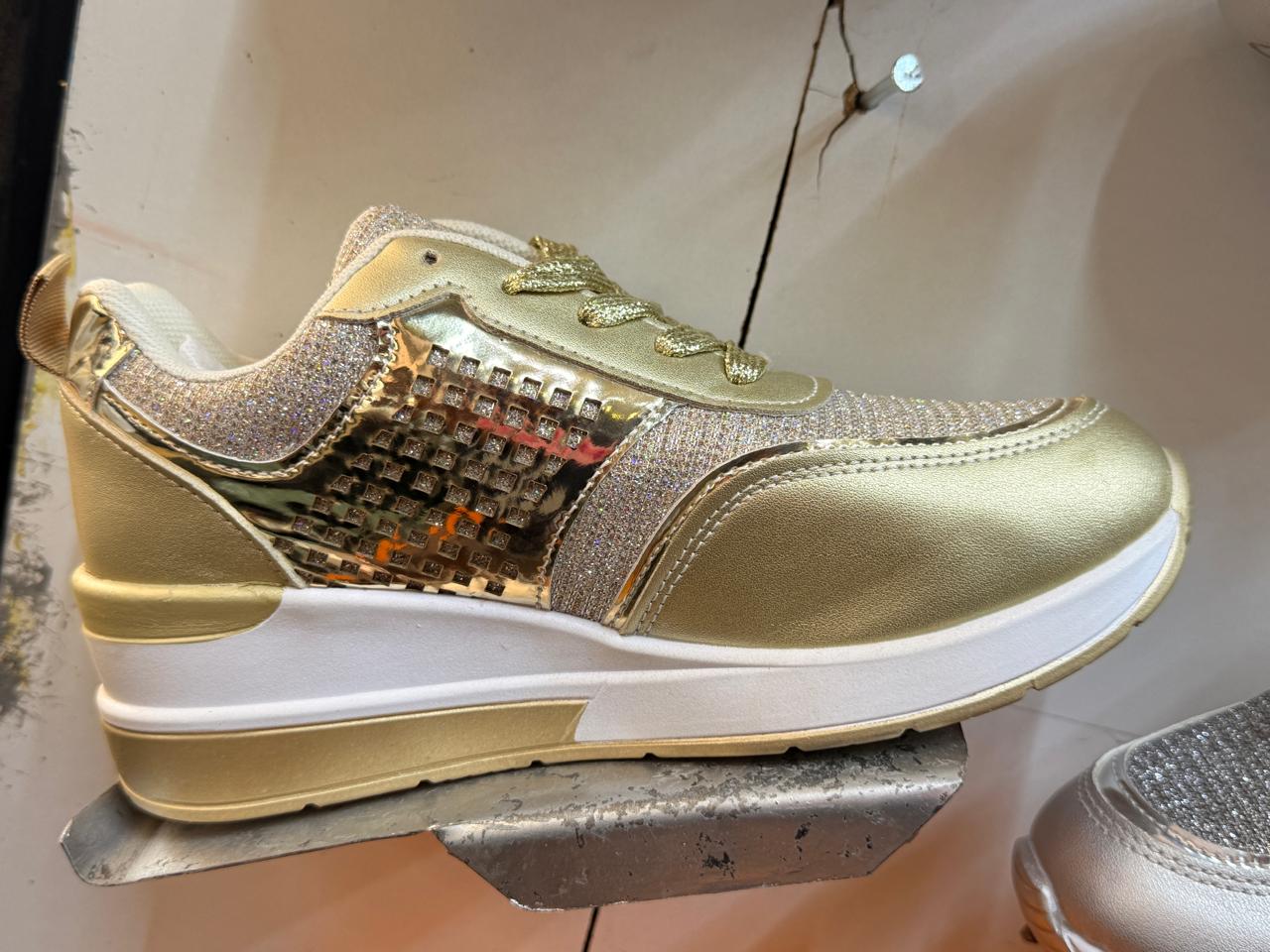 Classic Unisex Fashion Wedge Sneakers/Platform Sneakers with a Gold and Silver Finish Size 36-41