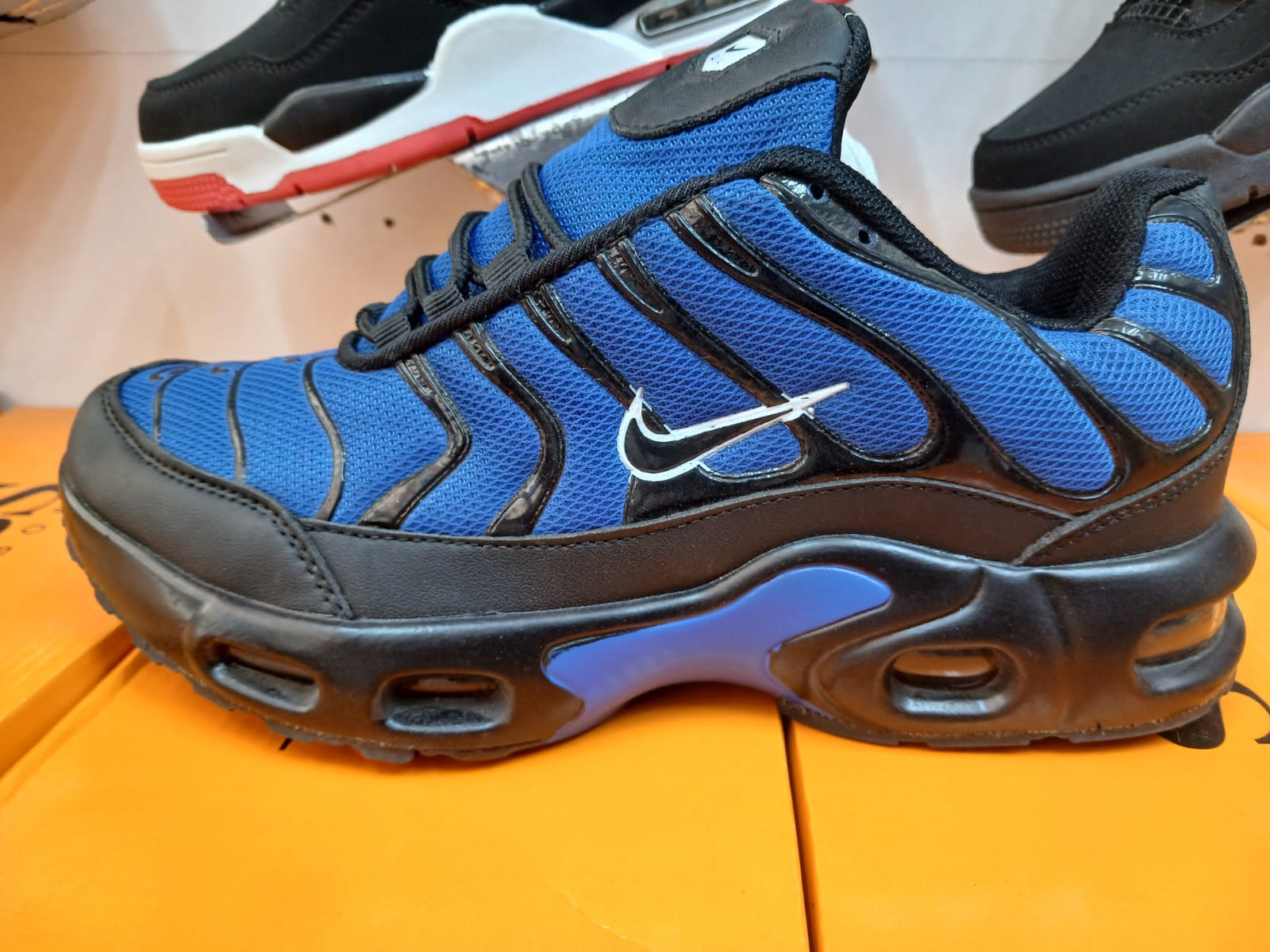 Classic Unisex Nike Air Max Plus (TN) 1998 Release