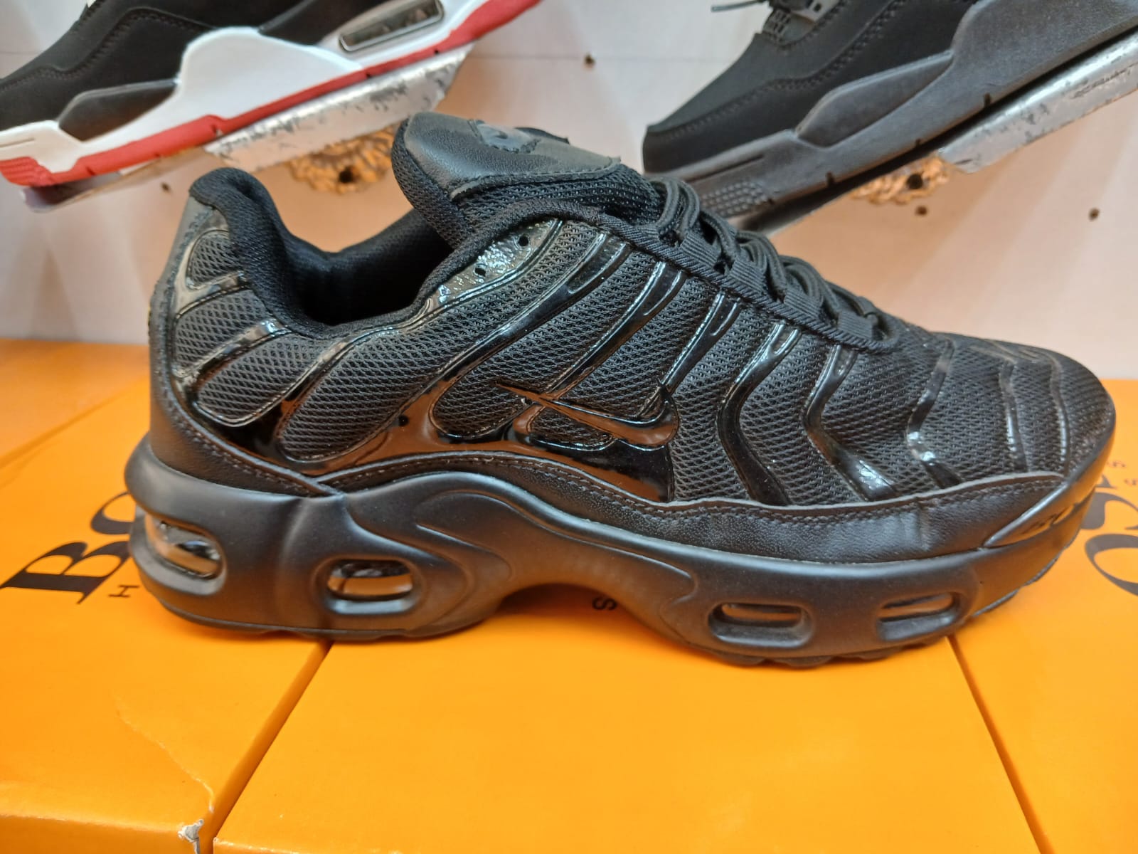 Classic Unisex Nike Air Max Plus (TN) 1998 Release