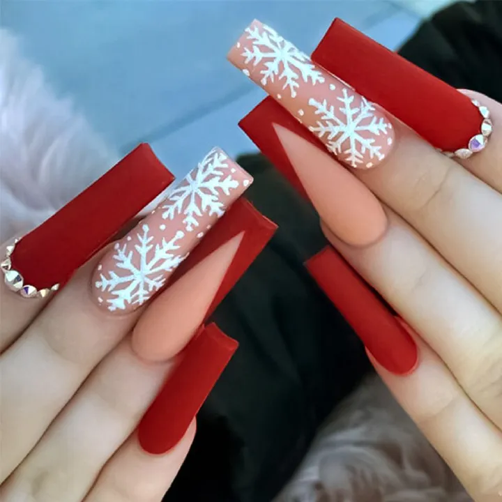 24Pcs Removable Christmas Press-On Nails | Long Stiletto Shape Black-Red Base with Large Snowflakes | Winter & Autumn Wearable False Nails