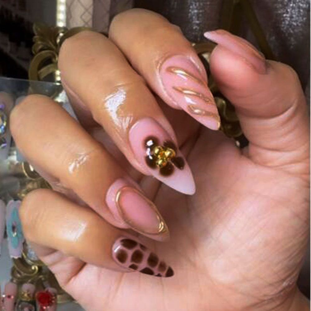 24Pcs Autumn Winter Leopard Print Press On Nails Gold Foil & Beads False Nails European American Almond Shape Reusable Wearable Nails