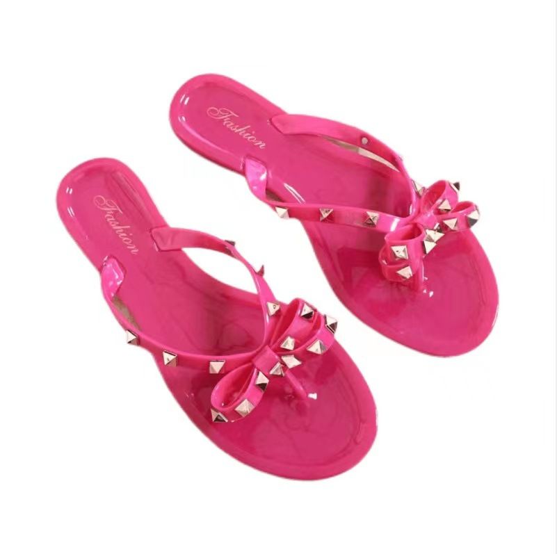 Women's Slippers Summer Cool Rivet Sandals Girls Outdoor Pinch-foot Flat Ladies Shoes Flower Flip-flops Lightweight Outside Wear Flip Flops