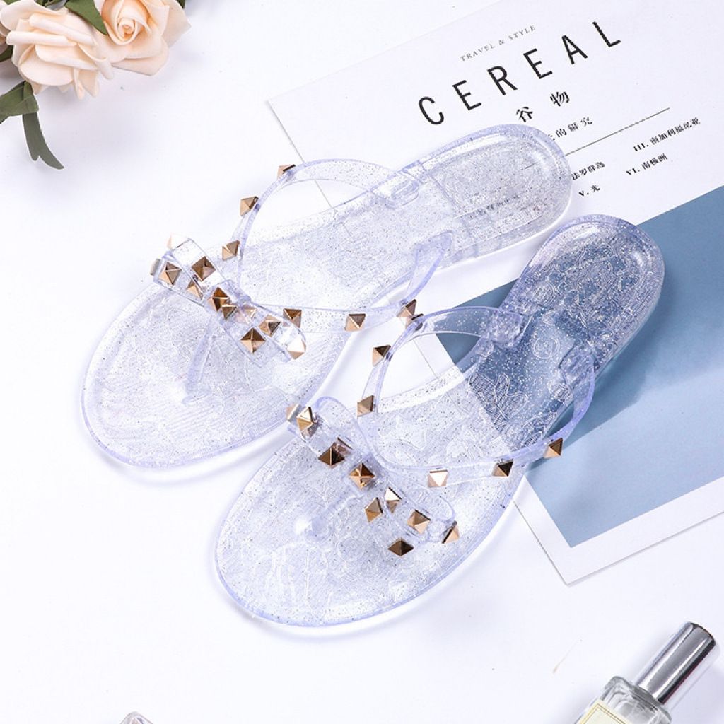 Women's Slippers Summer Cool Rivet Sandals Girls Outdoor Pinch-foot Flat Ladies Shoes Flower Flip-flops Lightweight Outside Wear Flip Flops