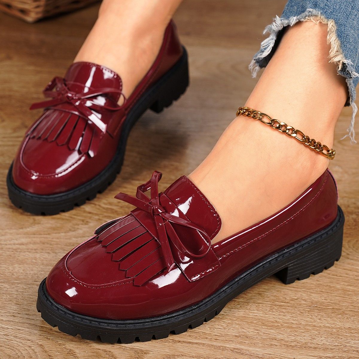 Fashion Women's Patent Leather Artificial Leather Shoes Ladies Soft Sole Anti-skid Flats Shoes Students Breathable Shoes Girls Loafers Comfortable Bean Shoes