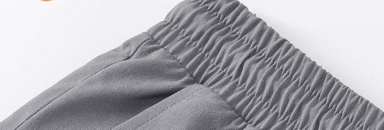 Summer five-ply short pants for men, light weight, loose-fitting, suitable for overweight individuals, black ice-silk five-inch men's trousers, shorts.