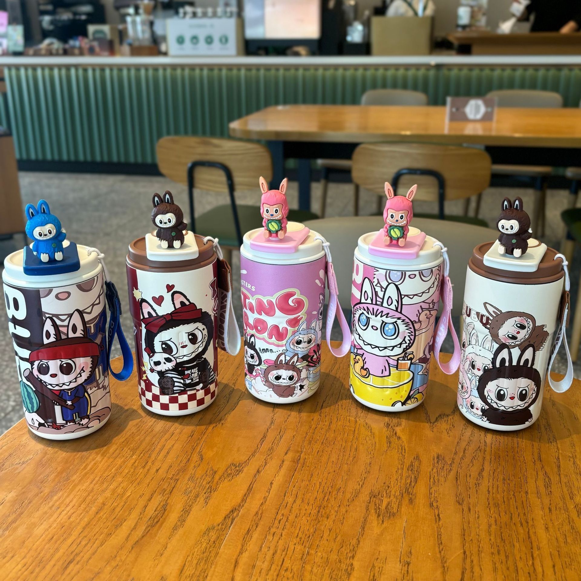 450ML  Labubu 316 stainless steel insulated cup - cartoon style, high-quality handle, cup is portable and has a large capacity for iced Americano coffee.