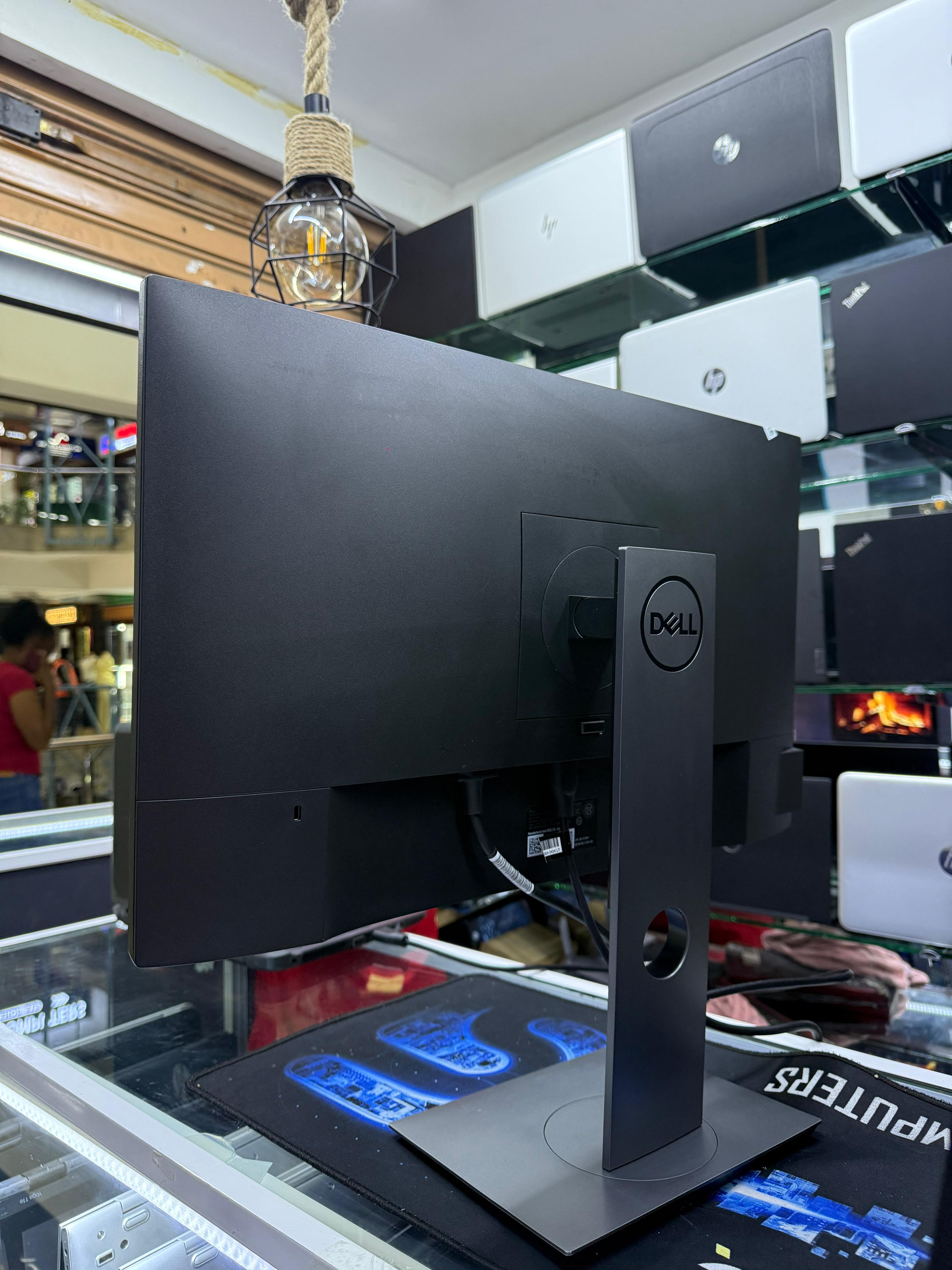 Dell 24" Edge-to-Edge Ultra Slim Bezel Monitor – Full HD LED Display