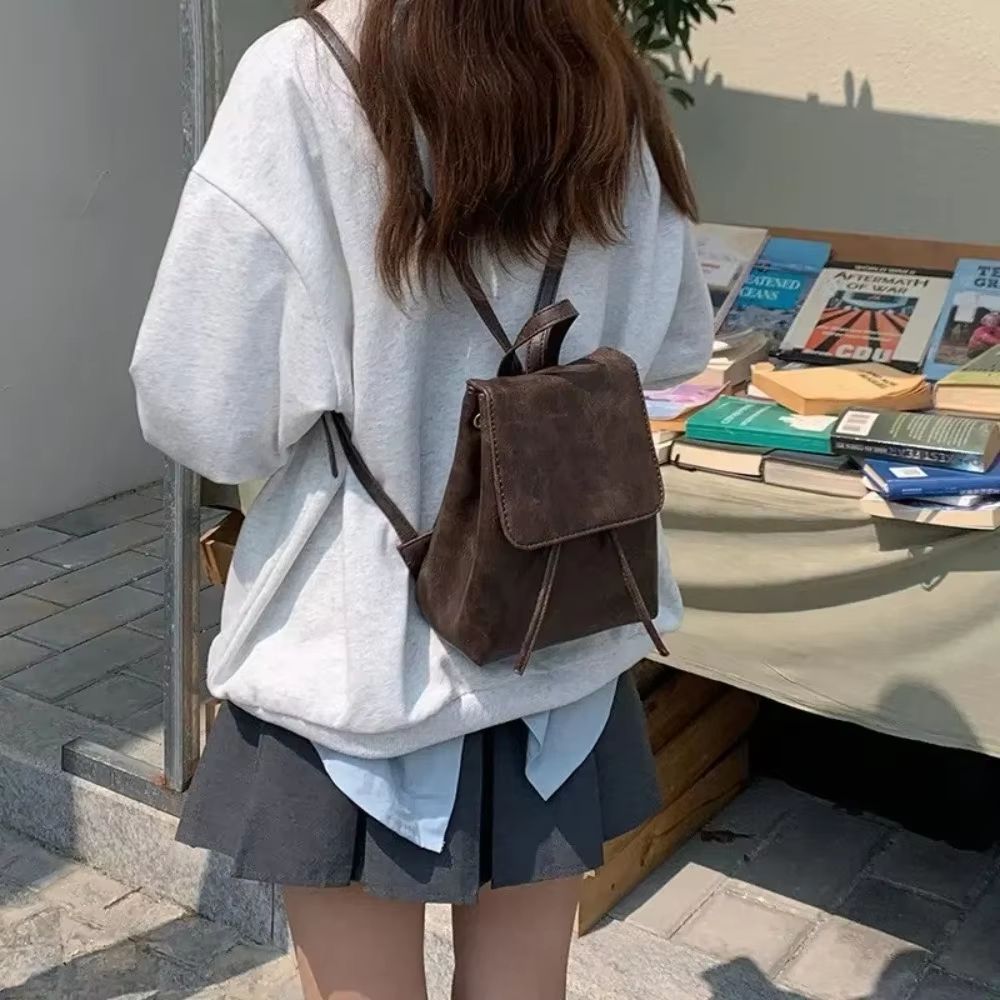 2025 Now Small Drawstring Flap Backpack Women Mini PU Leather Textured School Backpack Fashion Travel Commuter Bag Girl Bakpacks