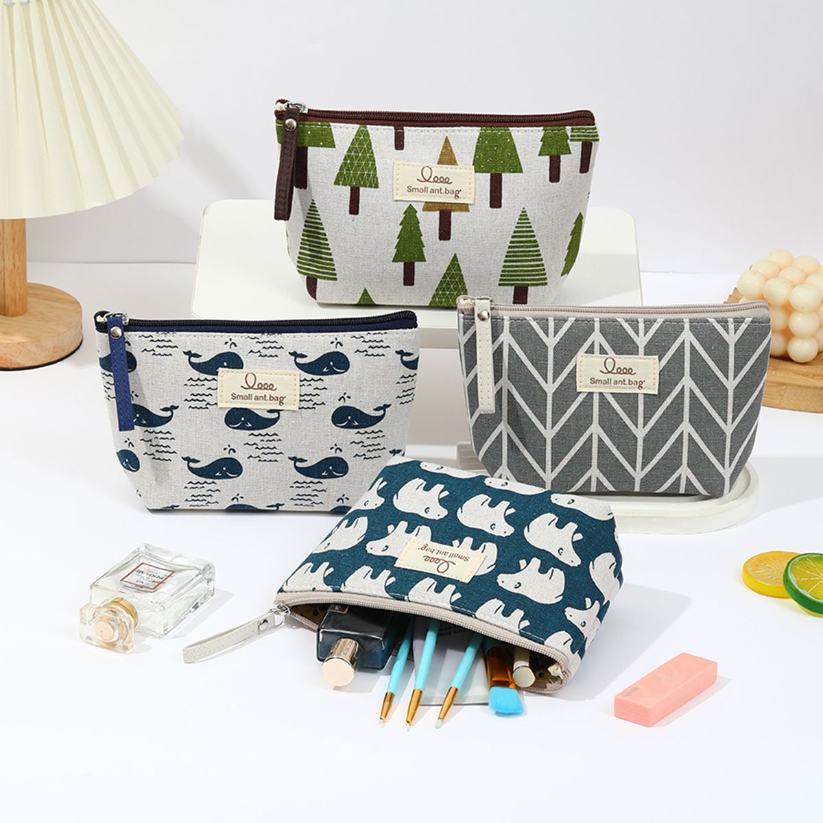 Japanese and Korean canvas makeup bag Simple and portable travel storage toiletry bag Multi functional student pencil case