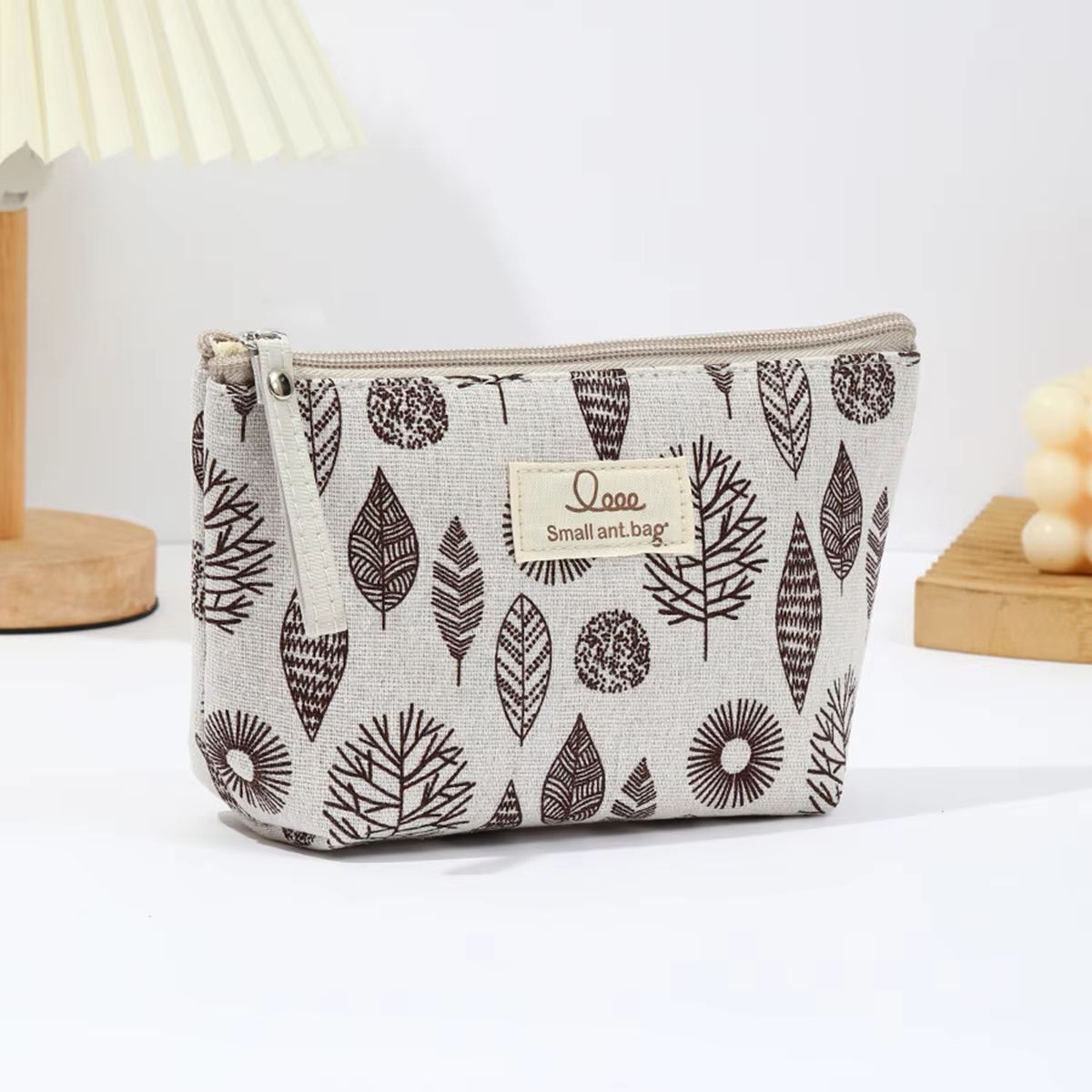 Japanese and Korean canvas makeup bag Simple and portable travel storage toiletry bag Multi functional student pencil case