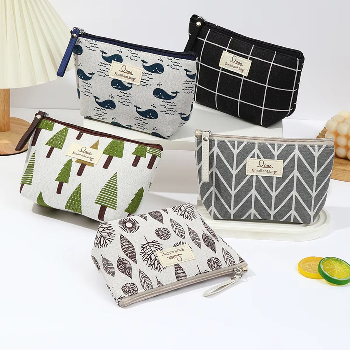 Japanese and Korean canvas makeup bag Simple and portable travel storage toiletry bag Multi functional student pencil case