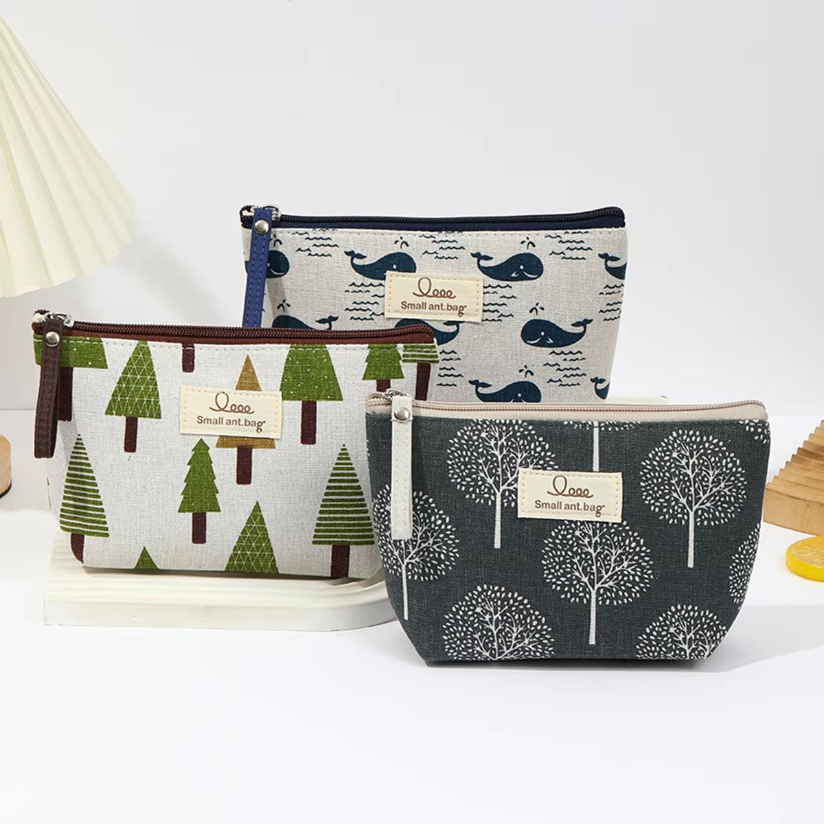 Japanese and Korean canvas makeup bag Simple and portable travel storage toiletry bag Multi functional student pencil case