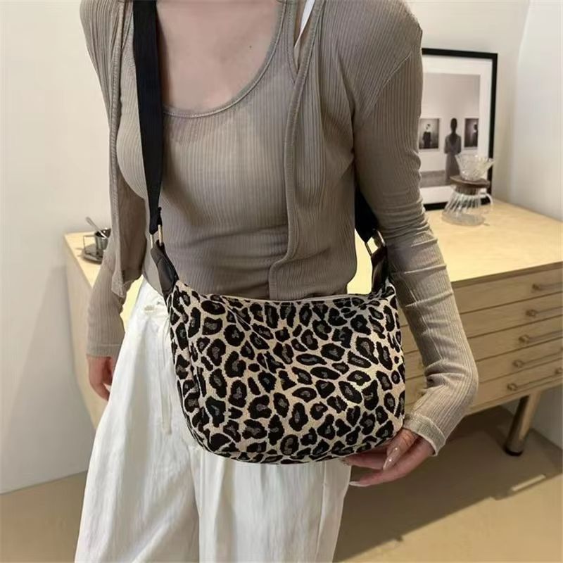 Women's Leopard Print Crossbody Bag Stylish Durable Nylon Small Purse with Comfortable Wide Strap for Shopping, Office, Travel