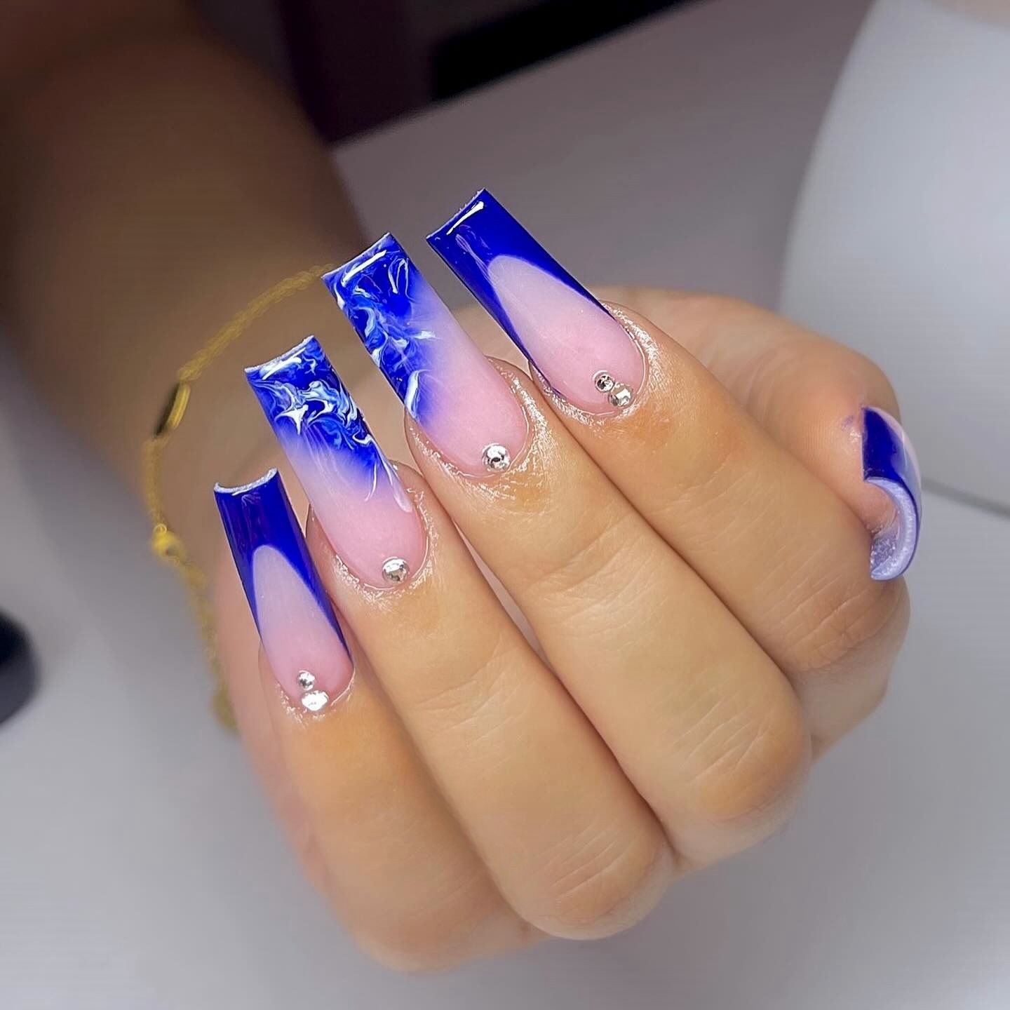 24Pcs Square False Nails with Jelly Glue Wearable Red Long Coffin Fake Nails Rhinestone Design Ballet Full Cover Press on Nails Tips