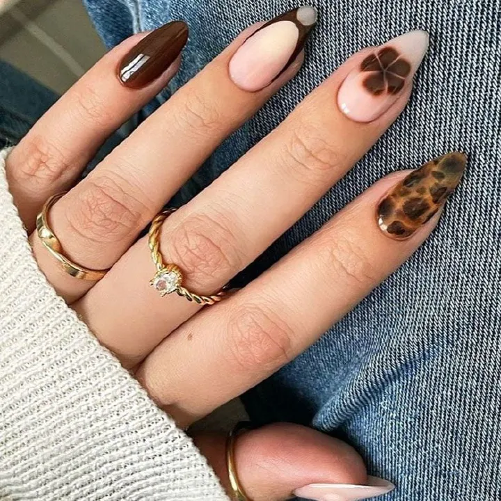 24Pcs/set Medium Length Multicolor Fake Nails Blue Pink Halo Glossy False Nail Artificial Acrylic Press On Nails Art tips Removable