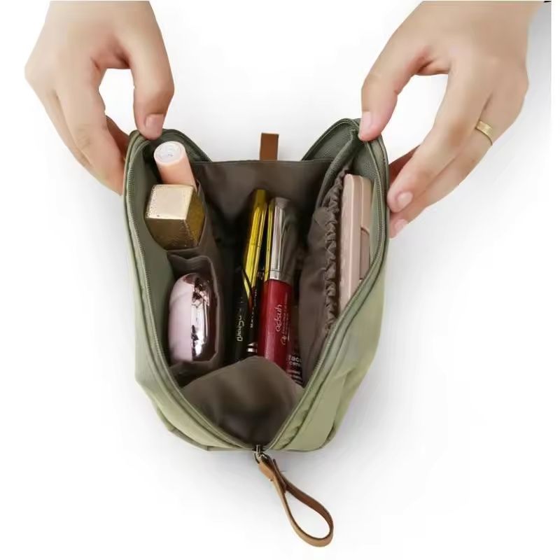 2025 New Women Cosmetic Bag Solid Color Korean Style Makeup Bag Pouch Toiletry Bag Waterproof Makeup Organizer Case luxury bag B0507
