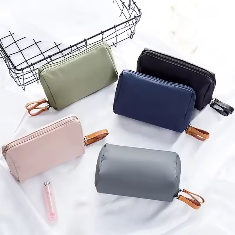 2025 New Women Cosmetic Bag Solid Color Korean Style Makeup Bag Pouch Toiletry Bag Waterproof Makeup Organizer Case luxury bag B0507