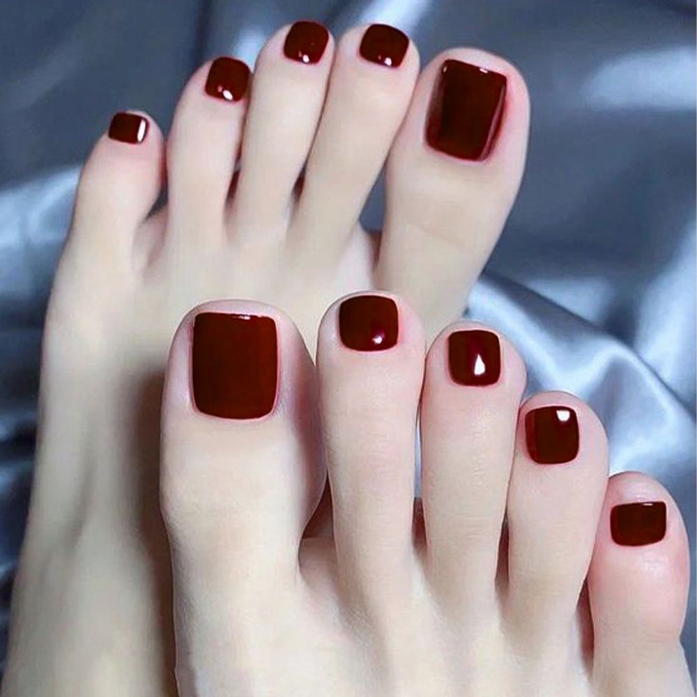 96Pcs-box Short Press On Toe Nails Red High Saturation Fake Toe Nails French/Solid Color Summer Toenails Delicate Nail for Daily E0108