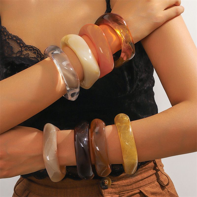 Vintage Brown Coffee Irregular Acrylic Resin Chunky Bangles for Women Goth Geometric Charm Hand Bracelets Couple Jewelry R0838