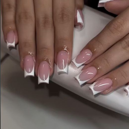 24pcs Gold Edge French Fake Nails Short Nude Pink Simple Artificial Nail Patch Press on Nail Tips for Girls Full Cover Wearable E0111